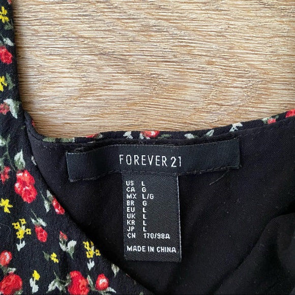 Floral Crop Top // Forever 21 - Picture 2 of 3